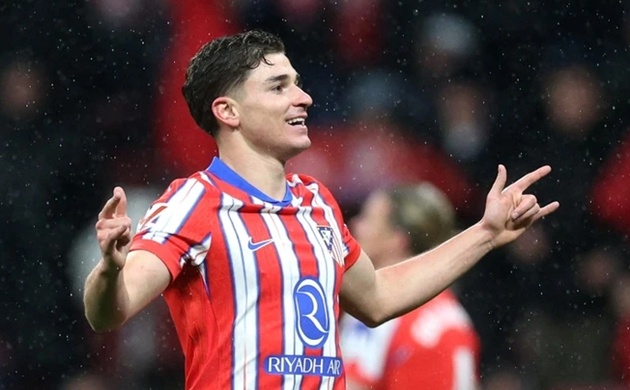 Barcelona và tham vọng khó khăn chiêu mộ Julian Alvarez