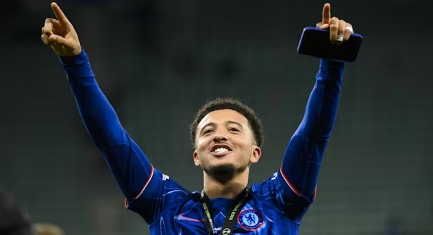 Sancho tỏa sáng, Chelsea đăng quang Conference League và tương lai đầy dấu hỏi